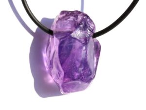 Amethyst hell Kristall / Trommelstein / Rohstein / Schmuckstein gebohrt