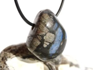 Vulkanit Que Sera Stone Blue Spot Stone Rhyolith Trommelstein gebohrt